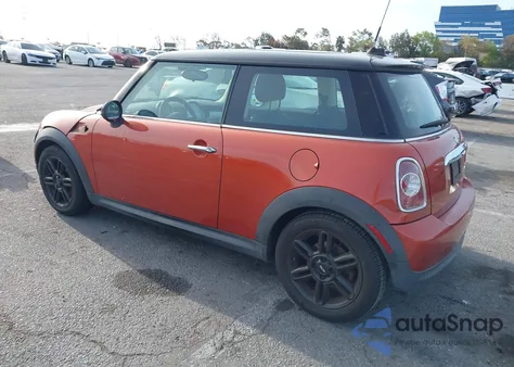 2013 Mini Cooper из США, поврежденный, VIN WMWSU3C55DT547742